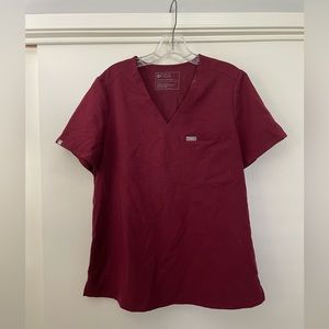 Women’s Figs scrub top